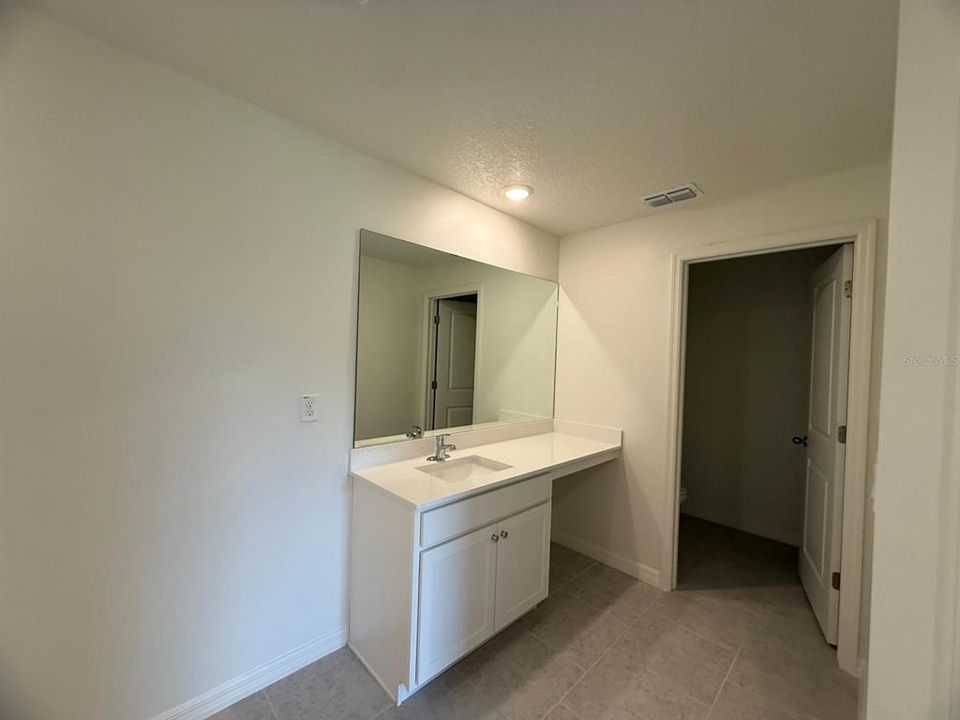 For Rent: $2,550 (4 beds, 2 baths, 2134 Square Feet)