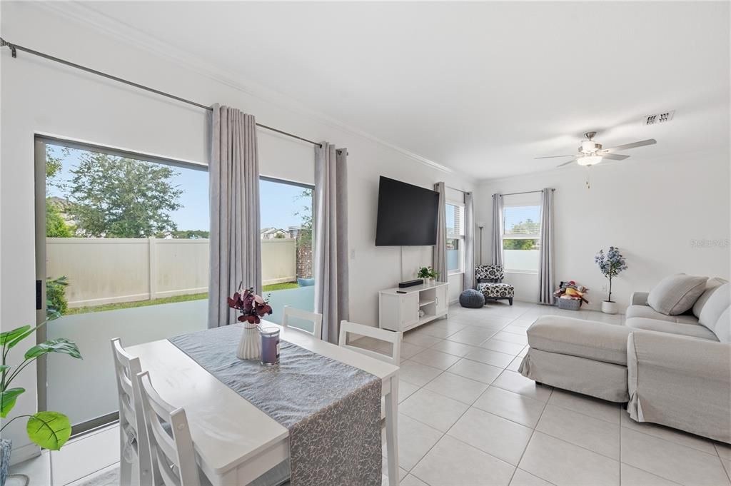 На продажу: $330,000 (3 спален, 2 ванн, 1861 Квадратных фут)