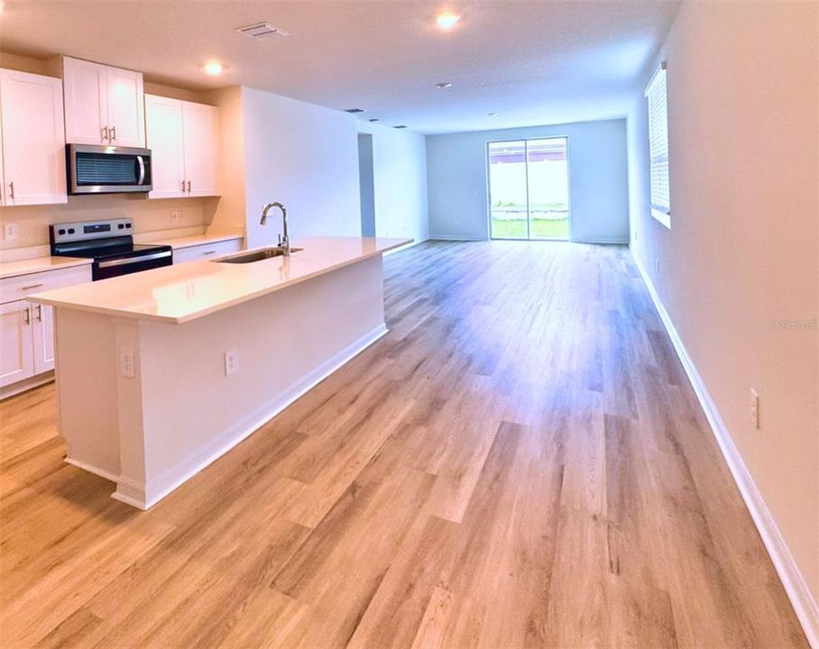 For Rent: $2,499 (4 beds, 2 baths, 1687 Square Feet)