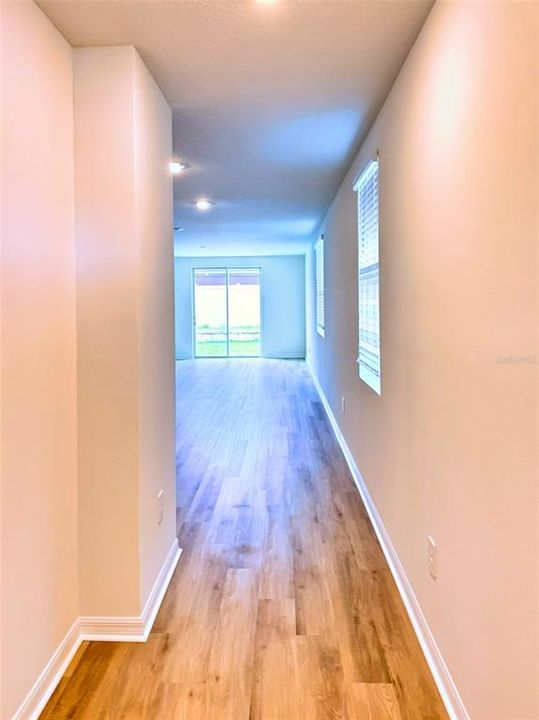 For Rent: $2,499 (4 beds, 2 baths, 1687 Square Feet)
