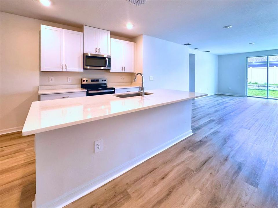 For Rent: $2,499 (4 beds, 2 baths, 1687 Square Feet)