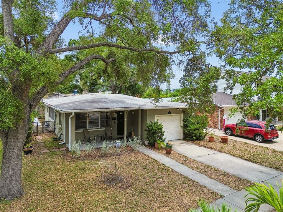En Venta: $649,900 (2 camas, 1 baños, 1313 Pies cuadrados)