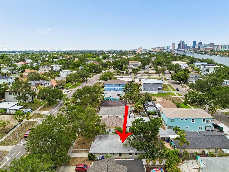 En Venta: $649,900 (2 camas, 1 baños, 1313 Pies cuadrados)