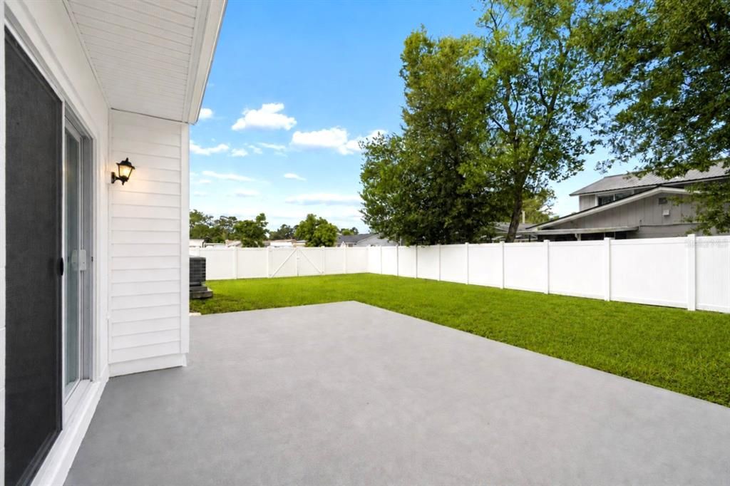 Active With Contract: $558,500 (4 beds, 2 baths, 2049 Square Feet)