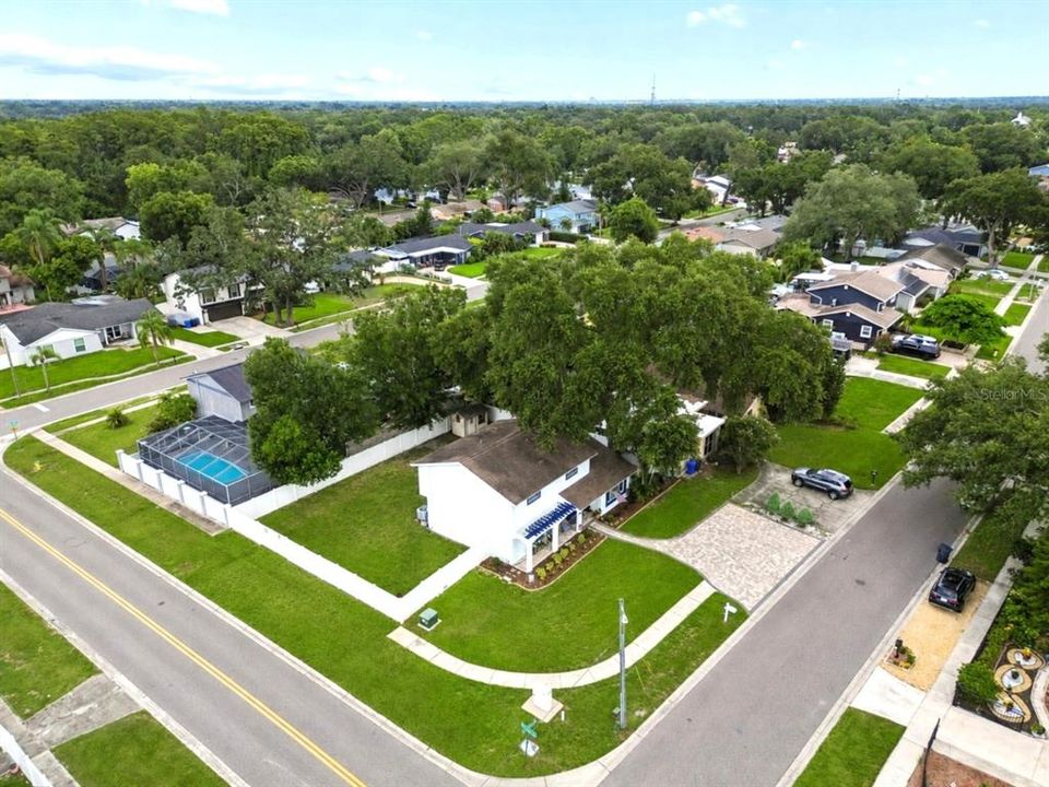 Active With Contract: $558,500 (4 beds, 2 baths, 2049 Square Feet)