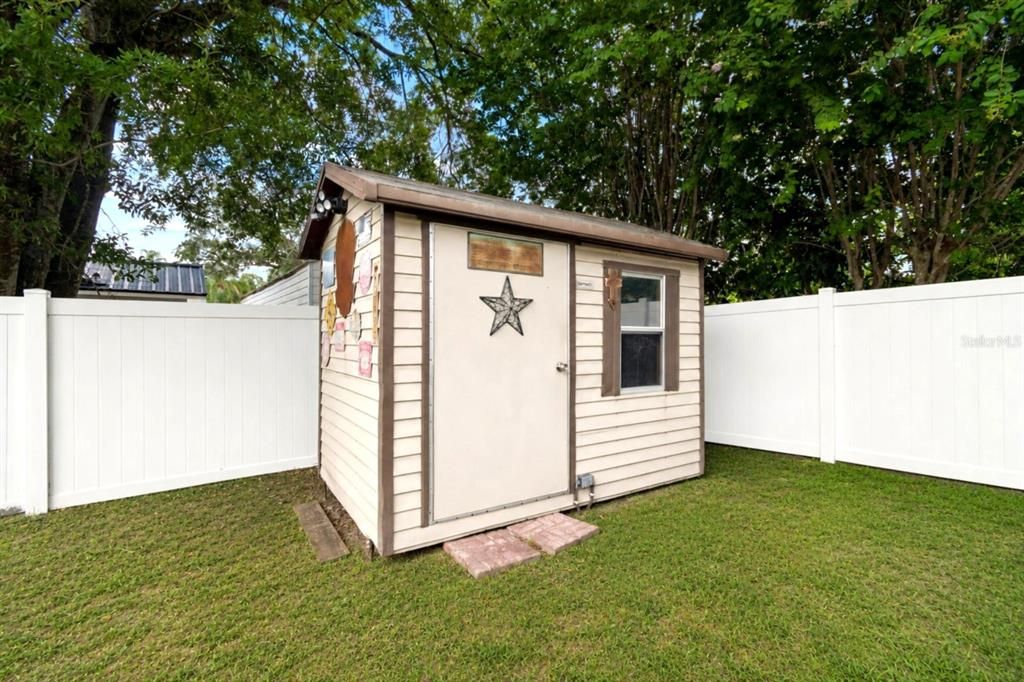 Active With Contract: $558,500 (4 beds, 2 baths, 2049 Square Feet)