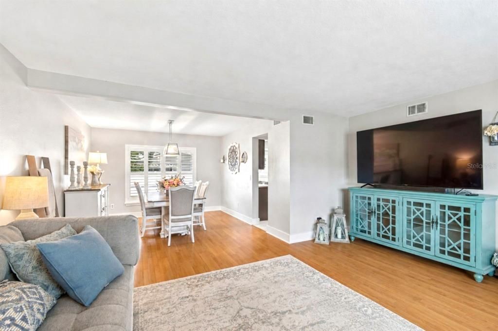 Active With Contract: $558,500 (4 beds, 2 baths, 2049 Square Feet)
