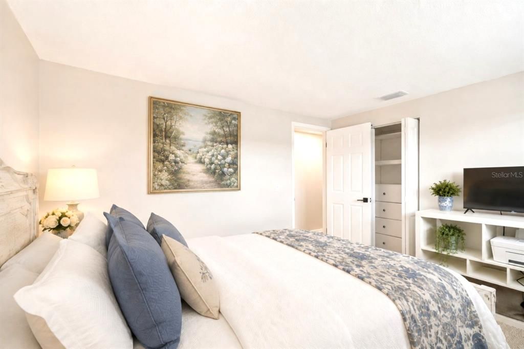 Active With Contract: $558,500 (4 beds, 2 baths, 2049 Square Feet)