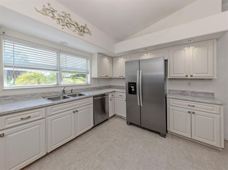 En Venta: $315,000 (3 camas, 2 baños, 2036 Pies cuadrados)