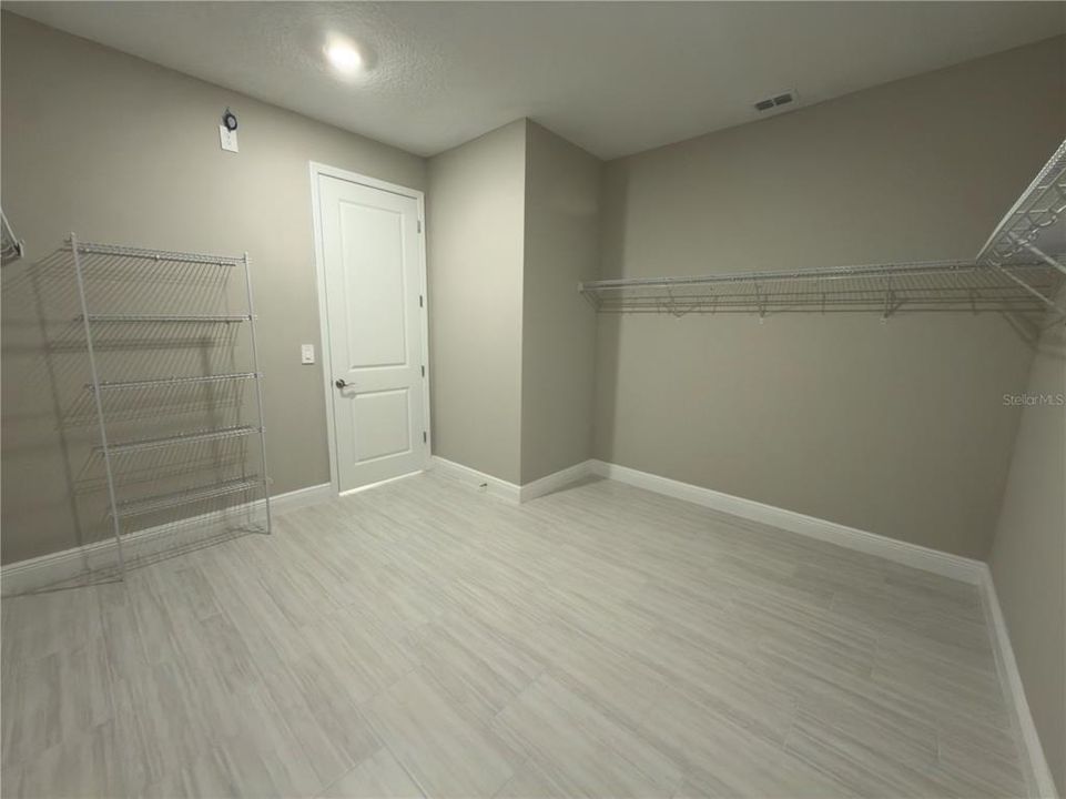 En Renta: $3,500 (5 camas, 4 baños, 3715 Pies cuadrados)