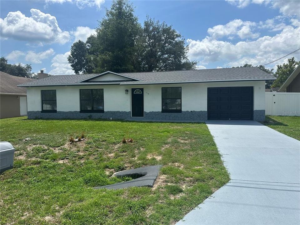 For Sale: $209,990 (2 beds, 2 baths, 1050 Square Feet)