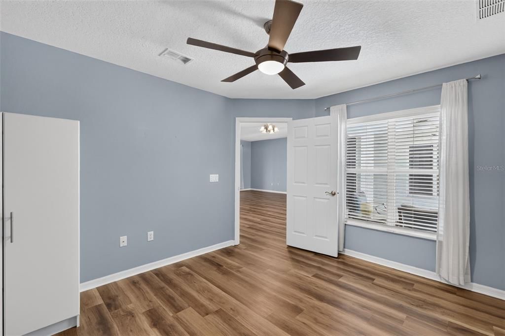 Active With Contract: $349,000 (3 beds, 2 baths, 2282 Square Feet)