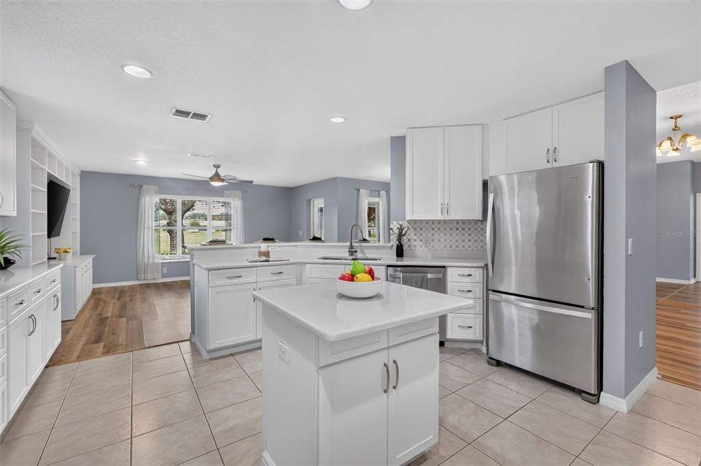 Active With Contract: $349,000 (3 beds, 2 baths, 2282 Square Feet)