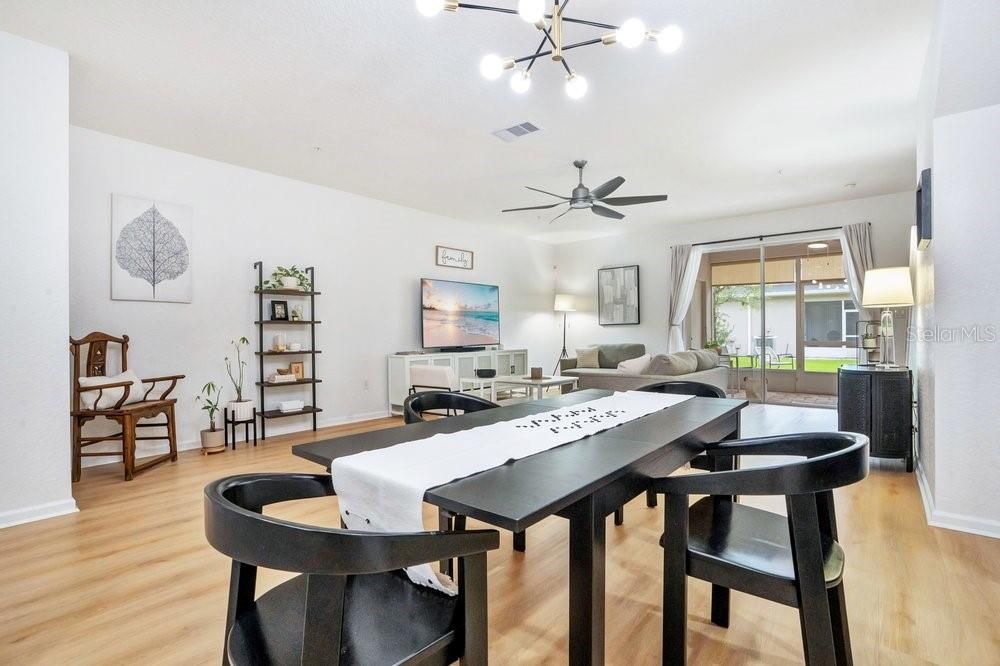 For Sale: $369,000 (3 beds, 2 baths, 1961 Square Feet)