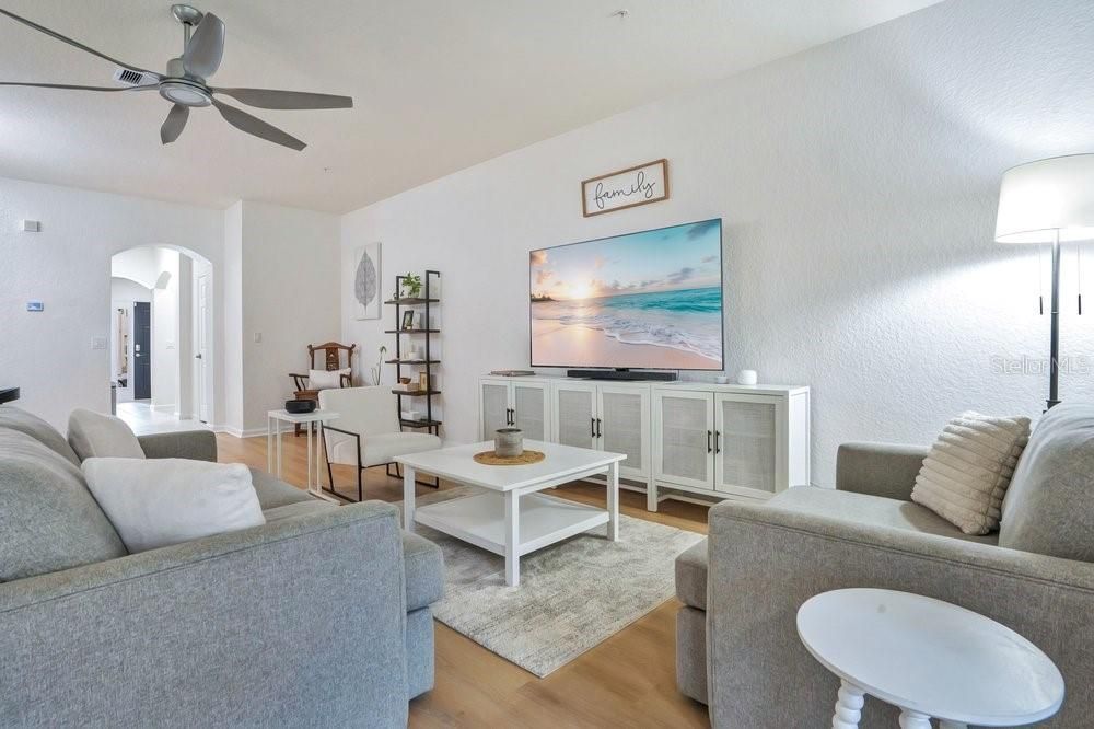 For Sale: $369,000 (3 beds, 2 baths, 1961 Square Feet)
