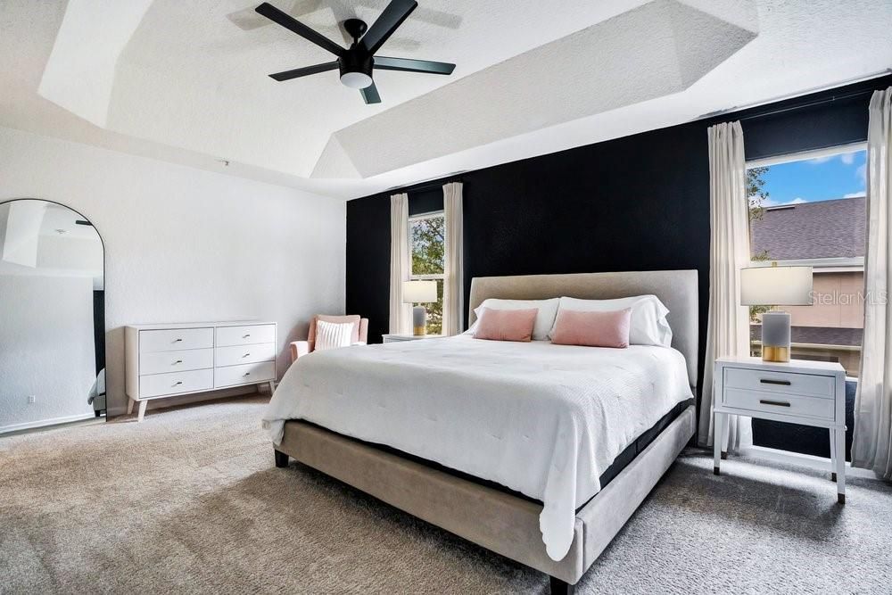 For Sale: $369,000 (3 beds, 2 baths, 1961 Square Feet)