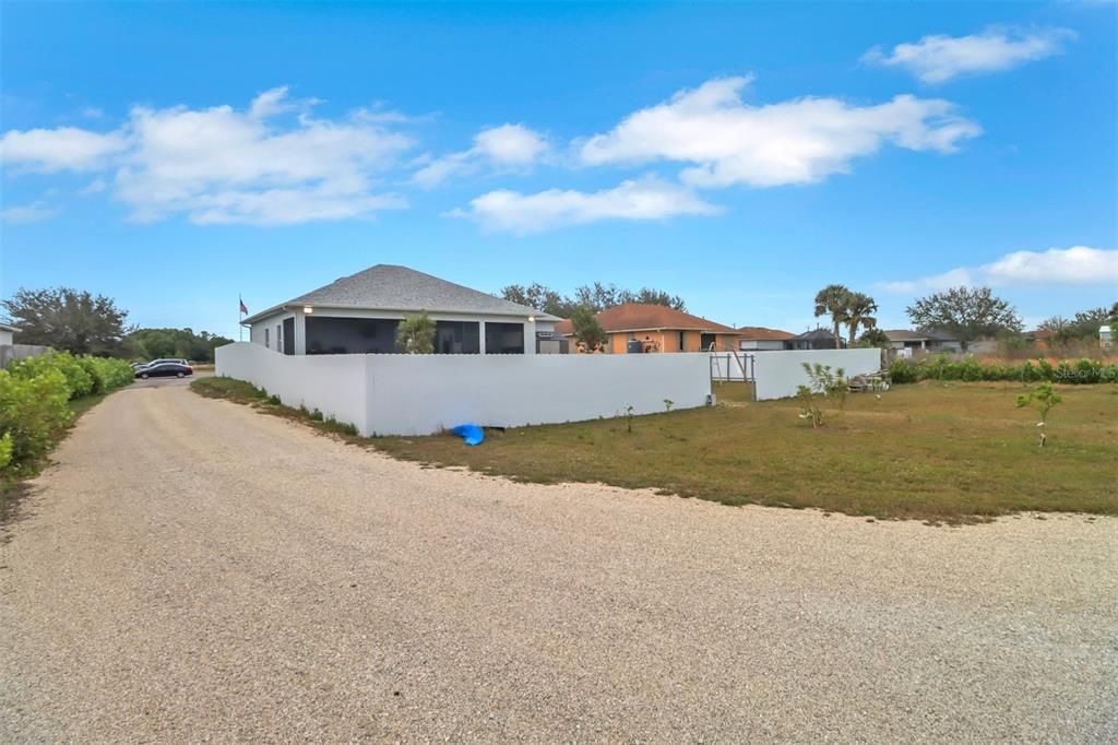 For Sale: $606,500 (3 beds, 2 baths, 1800 Square Feet)