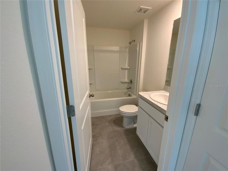 В аренду: $2,100 (3 спален, 2 ванн, 1560 Квадратных фут)