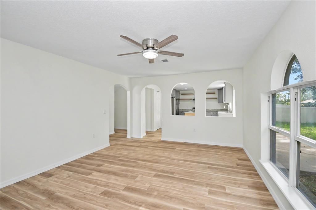 En Venta: $374,999 (3 camas, 2 baños, 2248 Pies cuadrados)