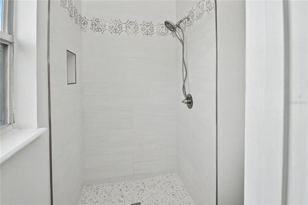 En Venta: $374,999 (3 camas, 2 baños, 2248 Pies cuadrados)