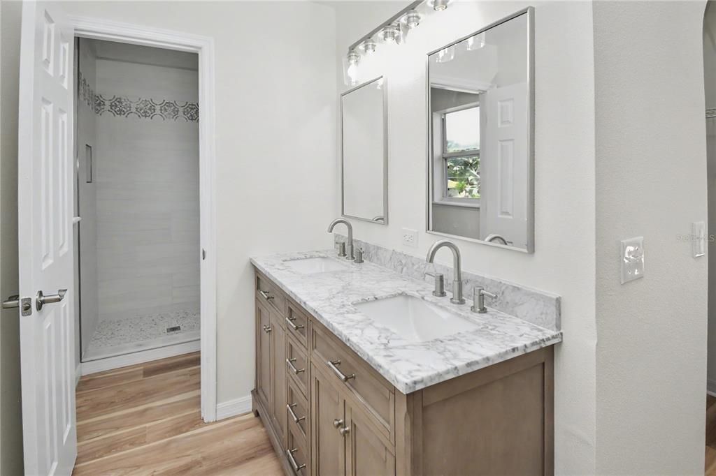 En Venta: $374,999 (3 camas, 2 baños, 2248 Pies cuadrados)