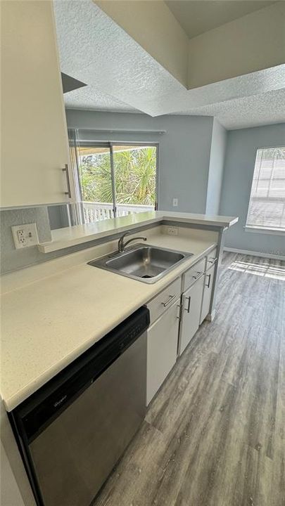 В аренду: $1,300 (1 спален, 1 ванн, 673 Квадратных фут)