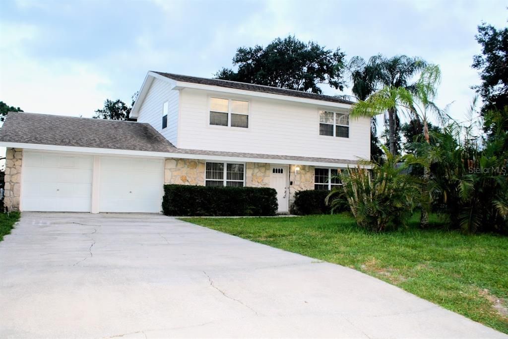 For Sale: $350,000 (4 beds, 4 baths, 2278 Square Feet)