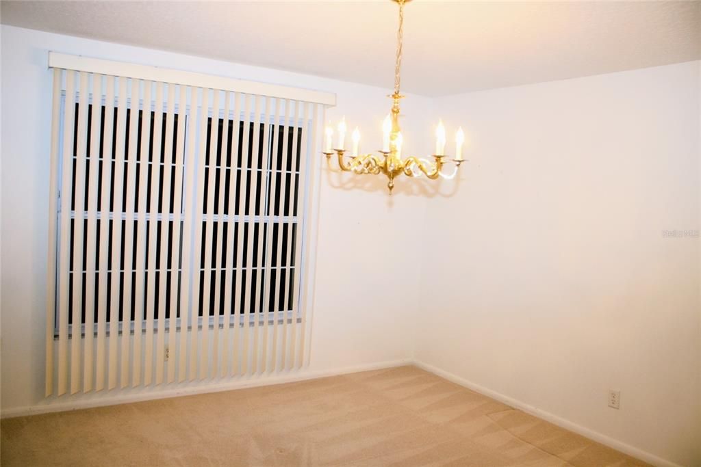For Sale: $350,000 (4 beds, 4 baths, 2278 Square Feet)