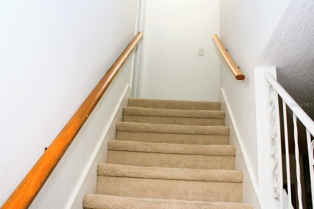 For Sale: $350,000 (4 beds, 4 baths, 2278 Square Feet)