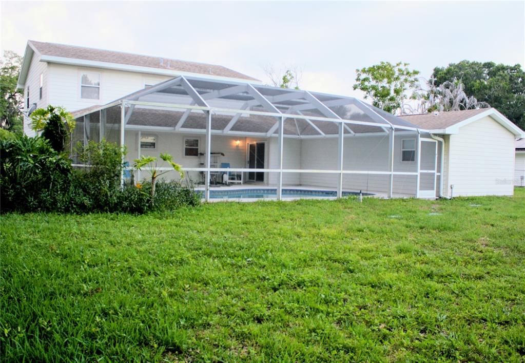 For Sale: $350,000 (4 beds, 4 baths, 2278 Square Feet)
