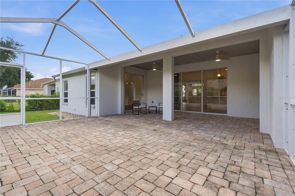 Activo con contrato: $639,000 (5 camas, 3 baños, 2918 Pies cuadrados)