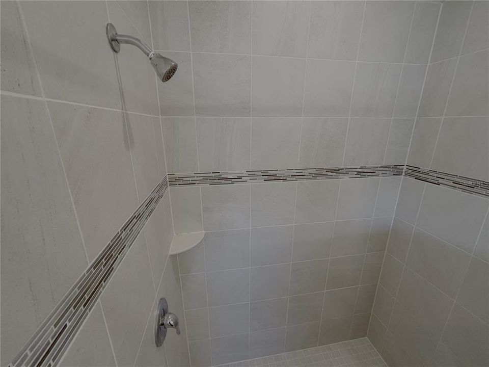 В аренду: $2,350 (4 спален, 3 ванн, 2487 Квадратных фут)