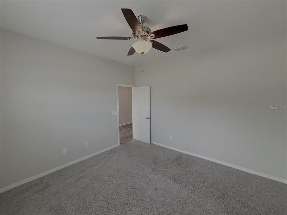 В аренду: $2,350 (4 спален, 3 ванн, 2487 Квадратных фут)