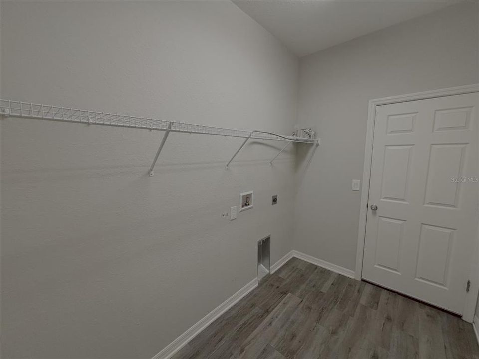 В аренду: $2,350 (4 спален, 3 ванн, 2487 Квадратных фут)