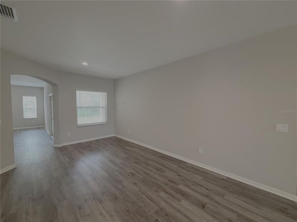 В аренду: $2,350 (4 спален, 3 ванн, 2487 Квадратных фут)