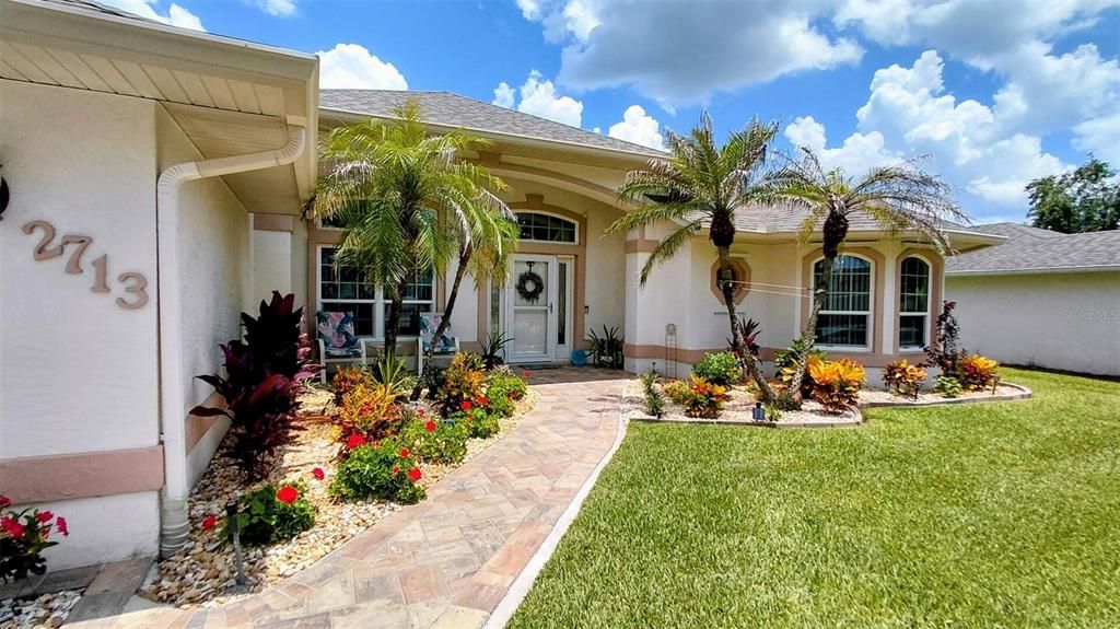 Activo con contrato: $599,500 (3 camas, 2 baños, 2041 Pies cuadrados)