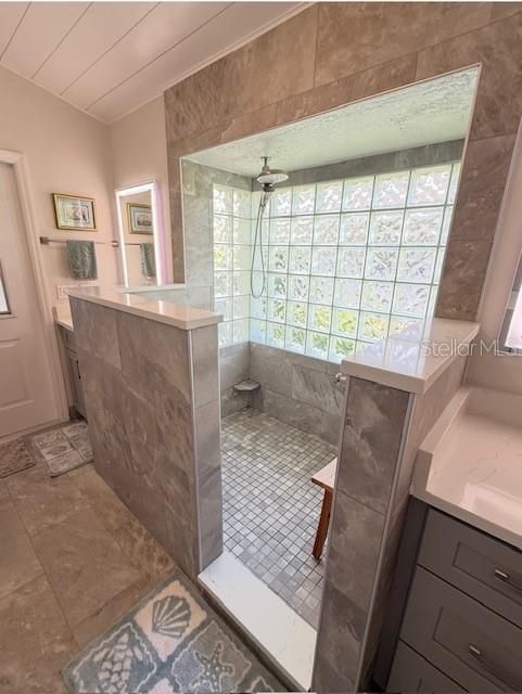 Activo con contrato: $599,500 (3 camas, 2 baños, 2041 Pies cuadrados)