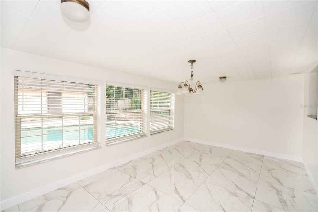 En Venta: $439,900 (3 camas, 2 baños, 1745 Pies cuadrados)