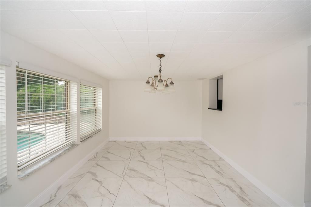 En Venta: $439,900 (3 camas, 2 baños, 1745 Pies cuadrados)