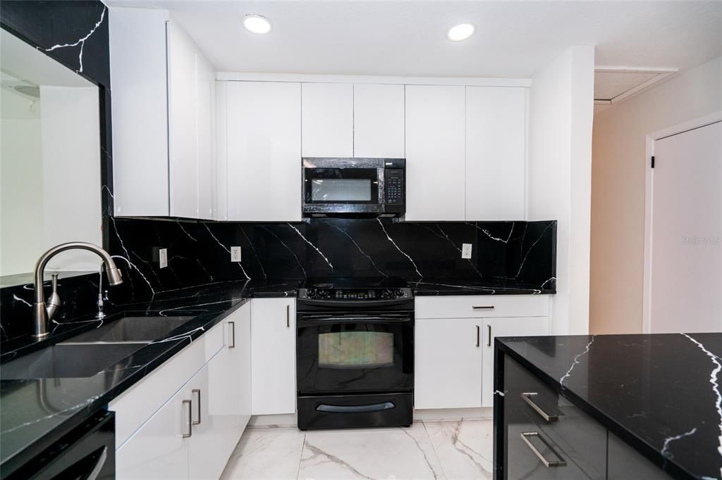 En Venta: $439,900 (3 camas, 2 baños, 1745 Pies cuadrados)