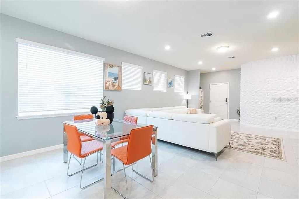 В аренду: $3,500 (5 спален, 5 ванн, 2679 Квадратных фут)