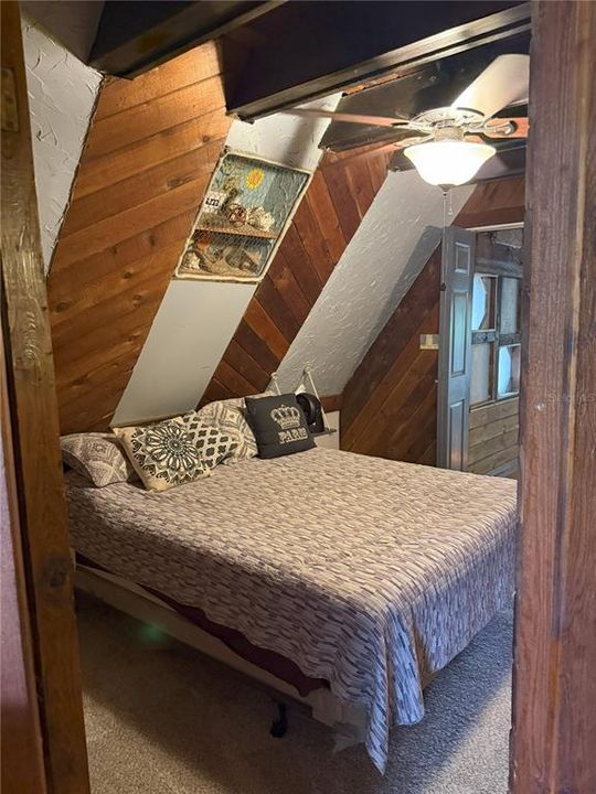 На продажу: $389,900 (2 спален, 1 ванн, 768 Квадратных фут)