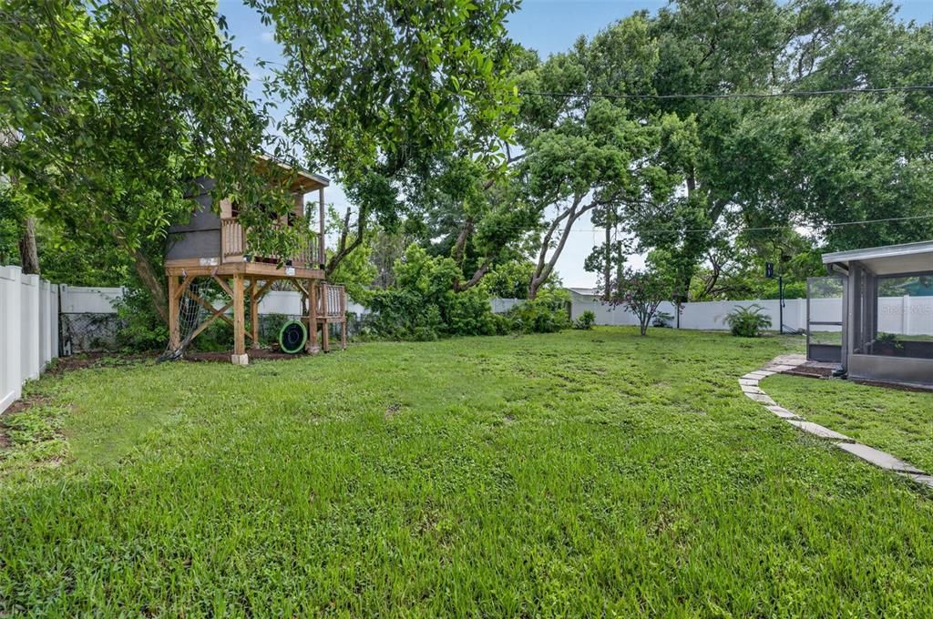 На продажу: $409,000 (3 спален, 2 ванн, 1684 Квадратных фут)