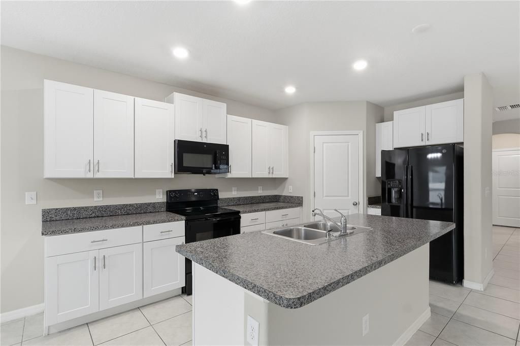 For Sale: $385,000 (4 beds, 2 baths, 2109 Square Feet)