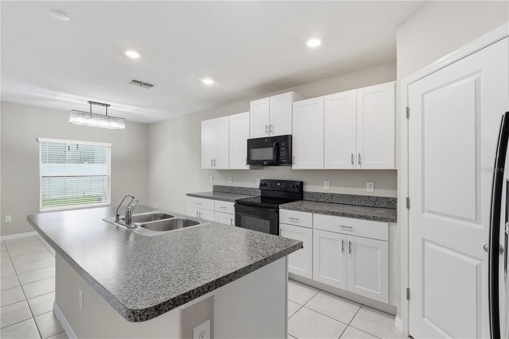 For Sale: $385,000 (4 beds, 2 baths, 2109 Square Feet)