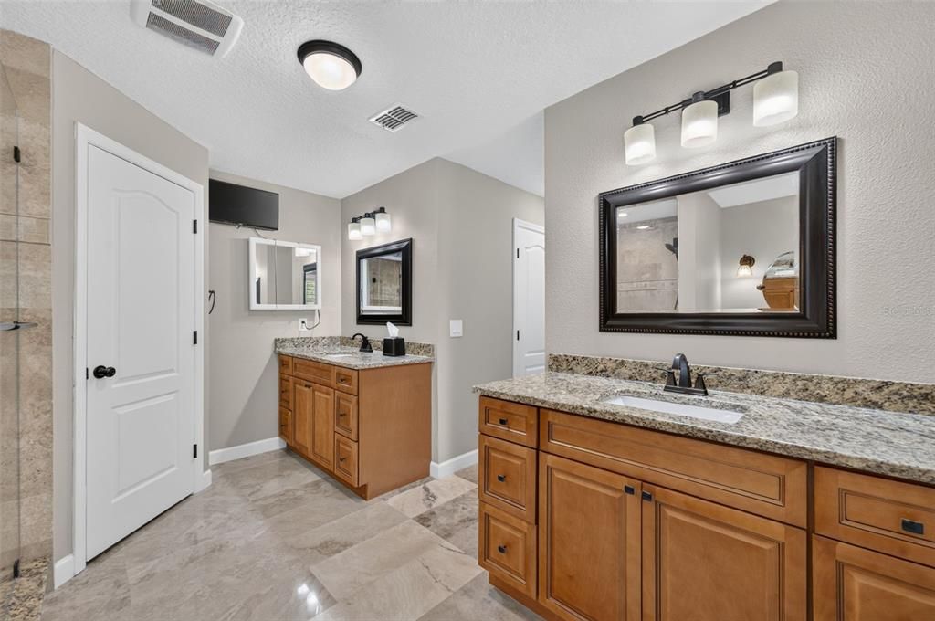 For Sale: $515,000 (4 beds, 3 baths, 2545 Square Feet)