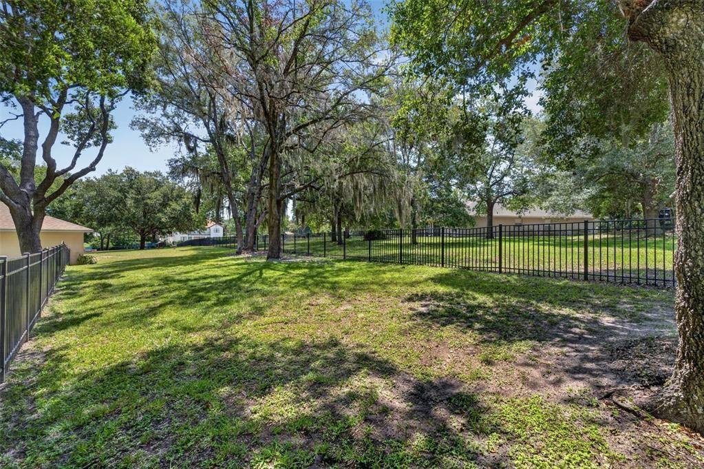 For Sale: $515,000 (4 beds, 3 baths, 2545 Square Feet)