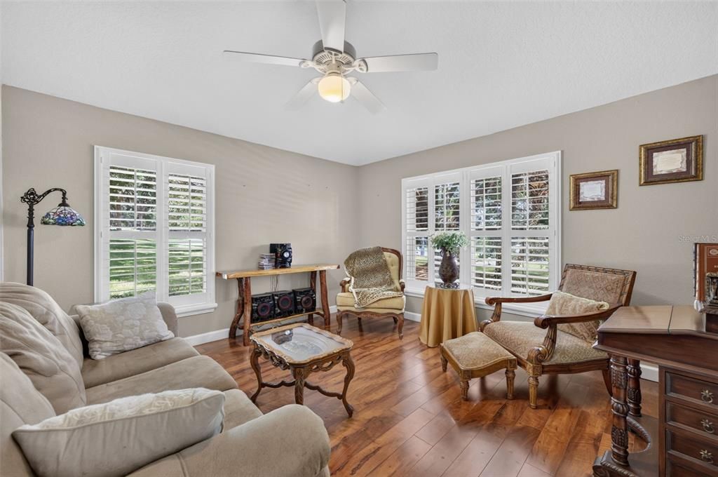 For Sale: $515,000 (4 beds, 3 baths, 2545 Square Feet)