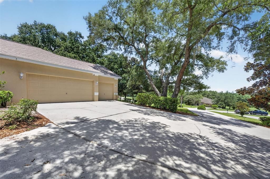 For Sale: $515,000 (4 beds, 3 baths, 2545 Square Feet)
