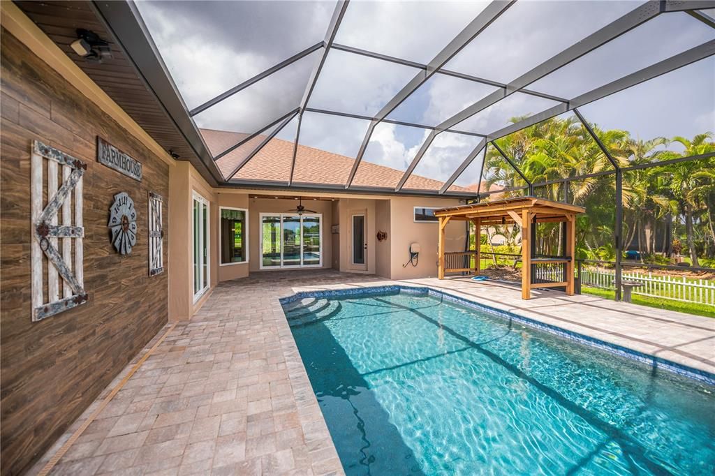 На продажу: $749,900 (4 спален, 3 ванн, 2696 Квадратных фут)